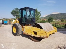 Caterpillar CS54B CS54 XT compacteur monocylindre occasion