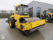 Wals met één rol Bomag BW213DH-4 Vario Control