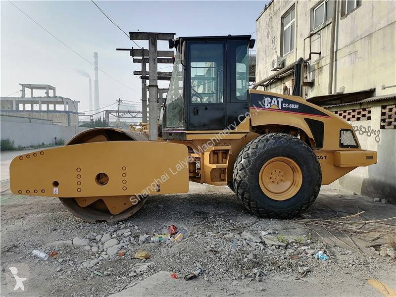 Compactador Caterpillar CS683E