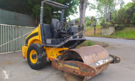 Karma tekerlekli silindir JCB-Vibromax VM 46 D