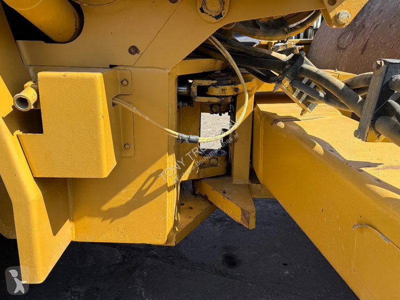 Compactador Caterpillar 563 Roller with vibration