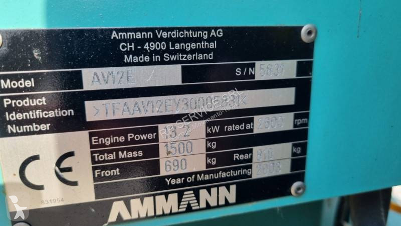 Compactador Ammann AV12E