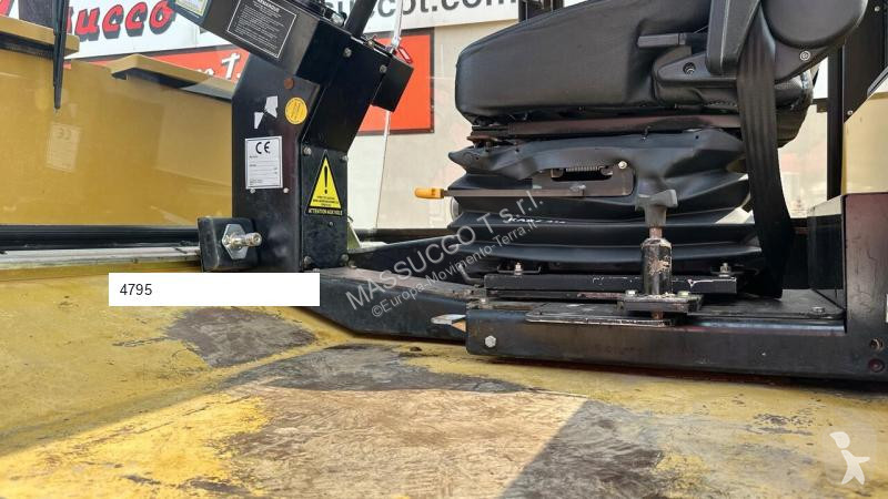 Compactador Caterpillar PS-300B