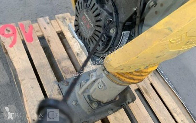 Compactor Bomag pilonneuse essence