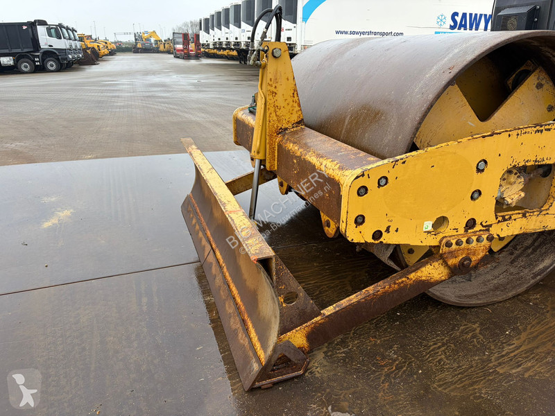 Jordstamper Caterpillar CS563E