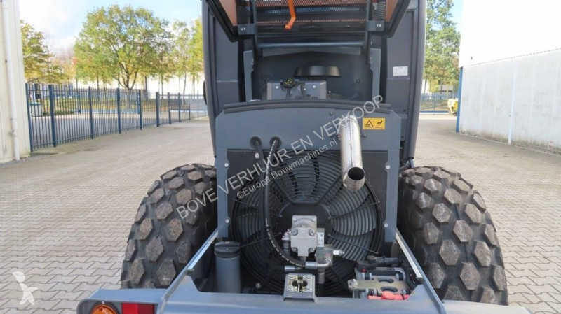 Compactador Hamm HC70 i