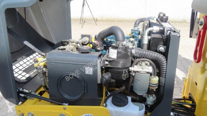 Compactador Bomag BW80 AD5