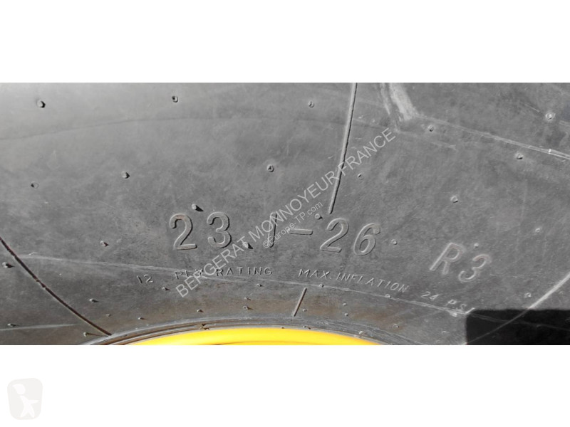 Zhutňovač Caterpillar CS10GC