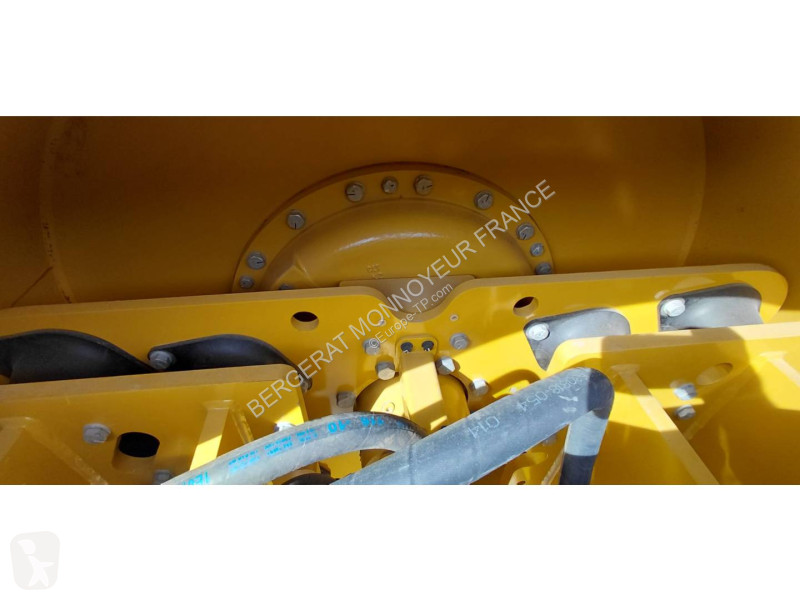 Zhutňovač Caterpillar CS17
