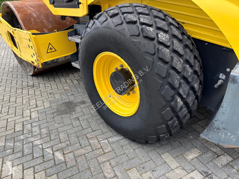 Zhutňovač Bomag BW 213 D-5 Single drum roller....