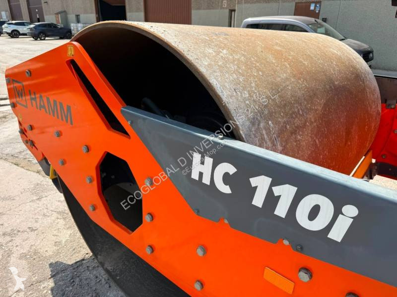 Zhutňovač Hamm HC110i