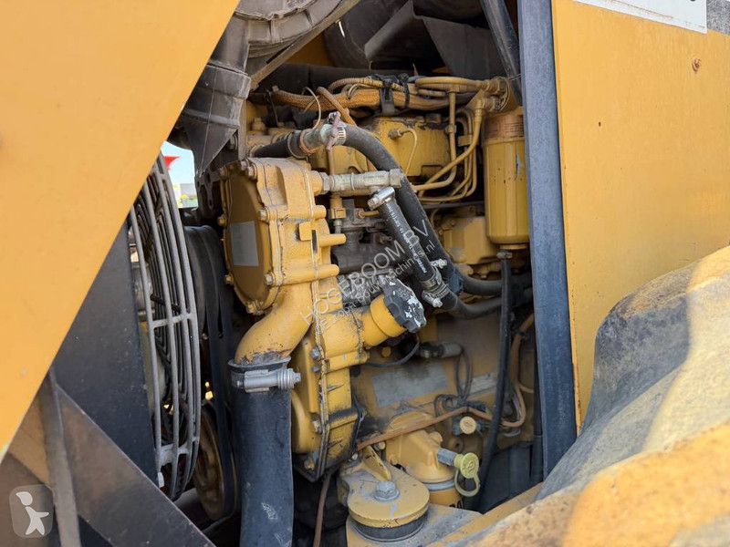 Zhutňovač Caterpillar CP 533 E
