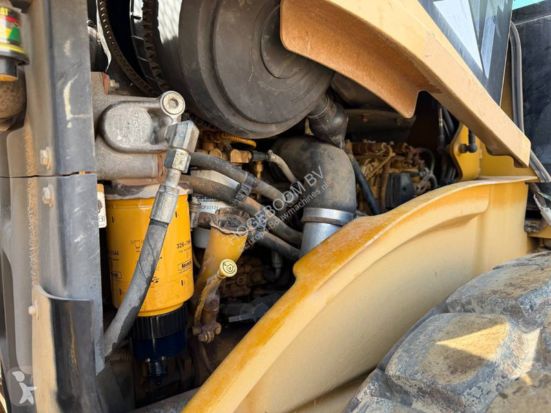 Zhutňovač Caterpillar CP 76