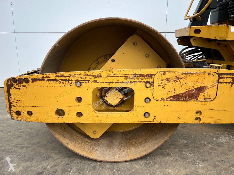 مدحلة Caterpillar CS533E - Good Overall Condition