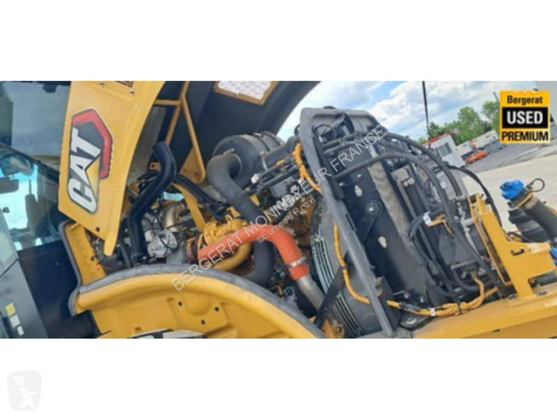 Compacteur Caterpillar