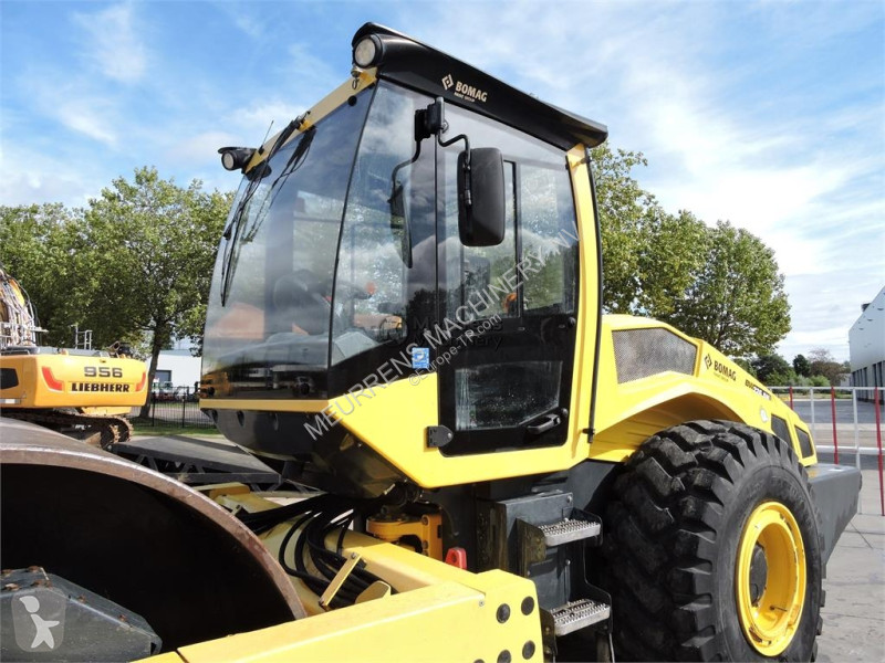 Дорожный каток Bomag BW226