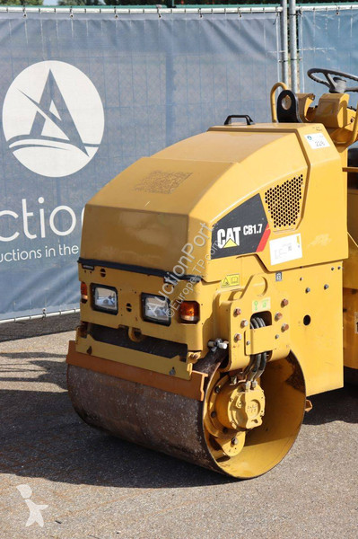 Compactador Caterpillar CB1.7