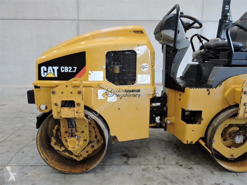 مدحلة Caterpillar CB2.7