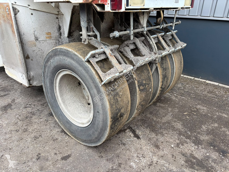 Compactador Dynapac C HF