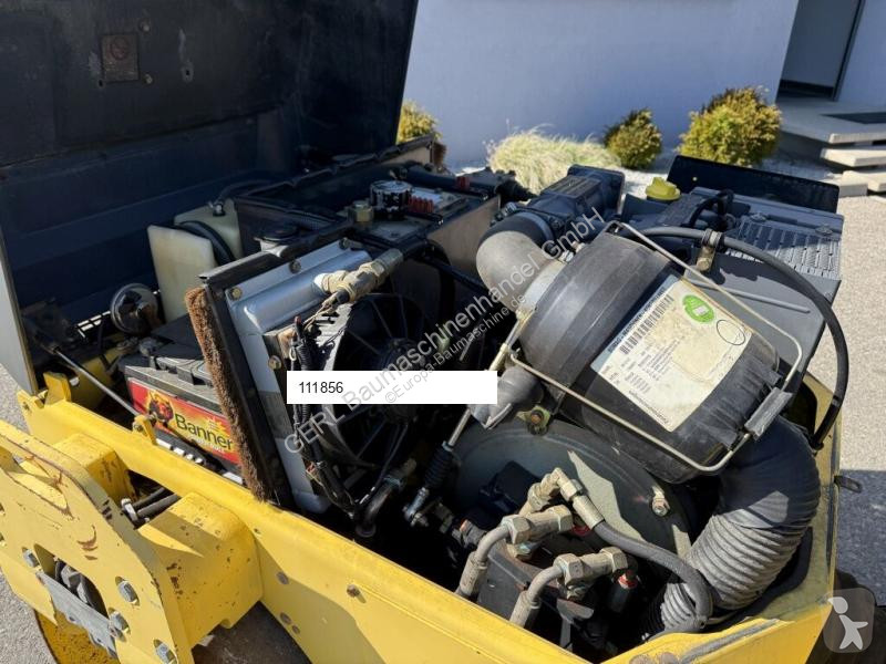 Compactador Bomag AD3