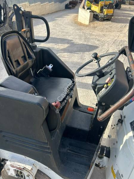 Zhutňovač Bobcat BCA16
