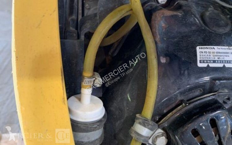 Дорожный каток Bomag pilonneuse essence -