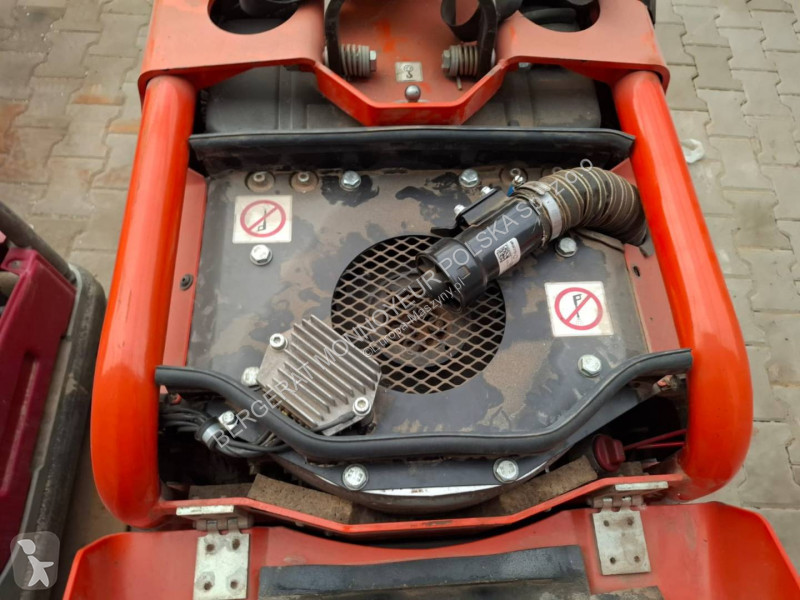 Валяк Husqvarna LH804
