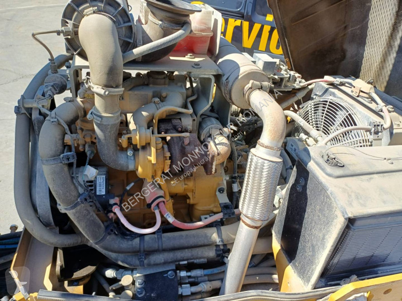 مدحلة Caterpillar CB2.5-03GC
