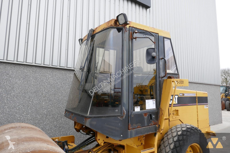 Compactador Caterpillar CS433C