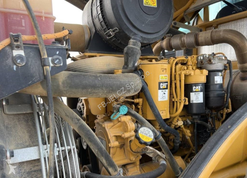 Compactador Caterpillar Vibrating Compactor CAT