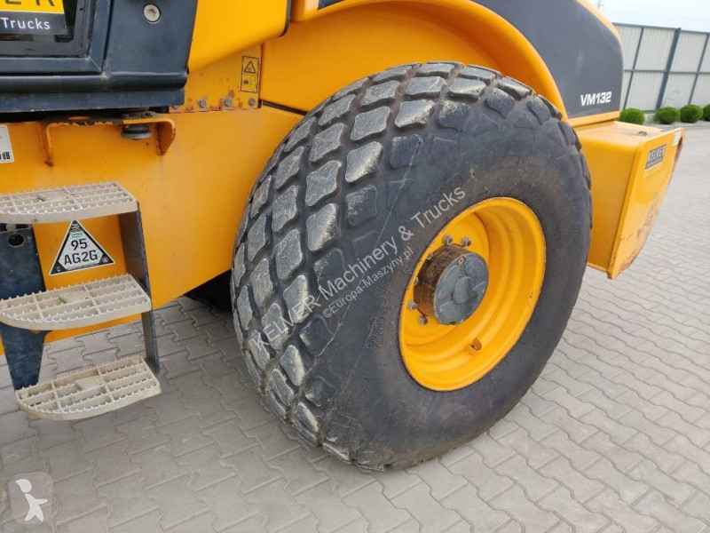 Jordstamper JCB VM 132  roller