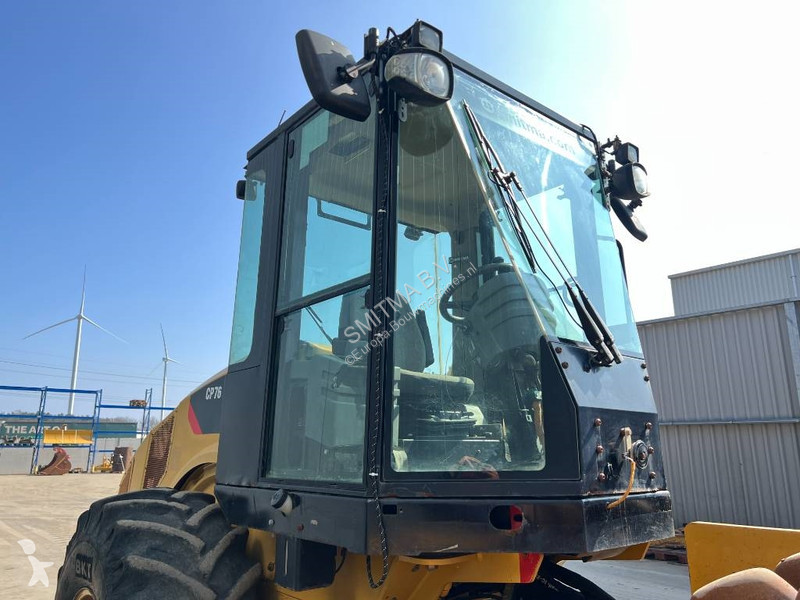 Zhutňovač Caterpillar CP76