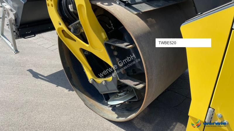 Compactador Bomag AP-4V