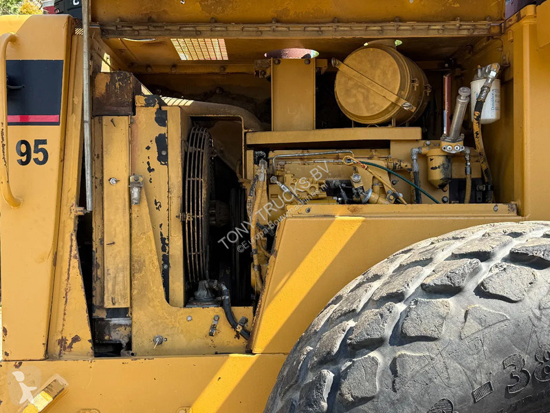 Compactador Caterpillar 563 Roller with vibration