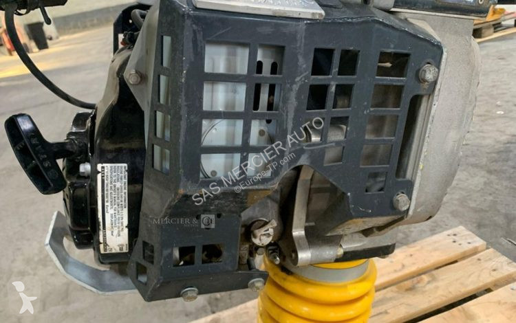 Compactor Bomag pilonneuse essence