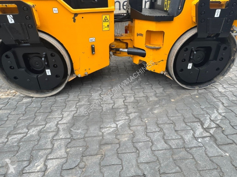 Compactador JCB VMT 430-130