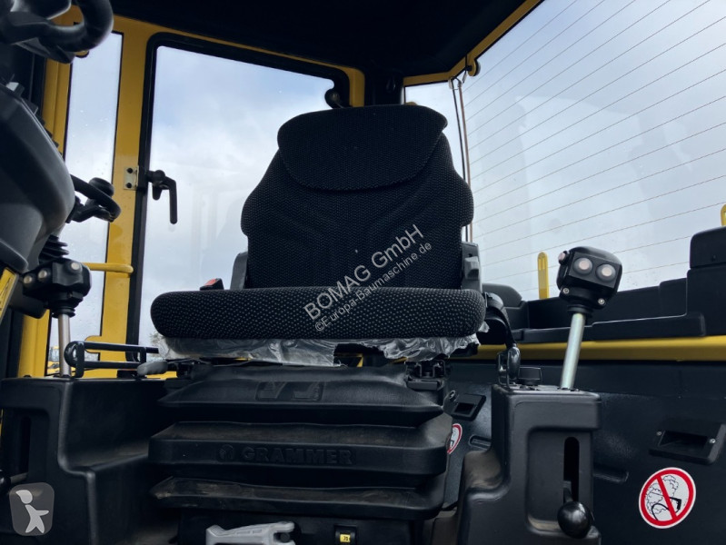 Zhutňovač Bomag  BW 202 AD-4  Stage IIIa/Tier 3