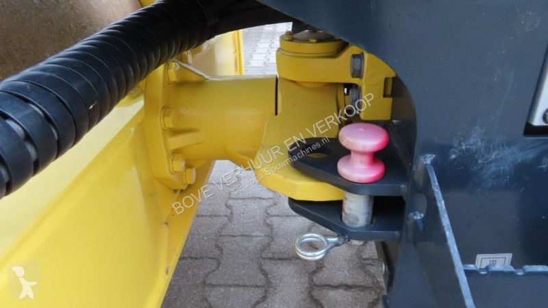 Compactador Bomag BW124 DH-5