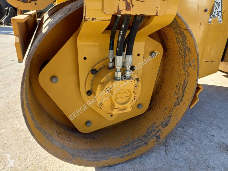 Zhutňovač Caterpillar CB2.7LRC