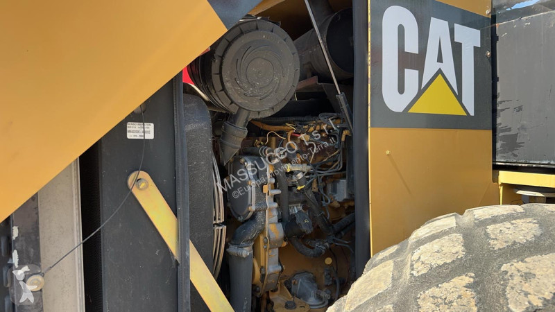 Zhutňovač Caterpillar CS-533E