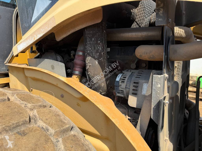 Zhutňovač Caterpillar CP 76