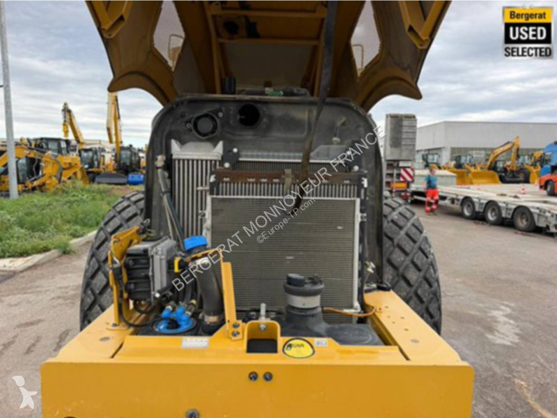 Compacteur Caterpillar 4F