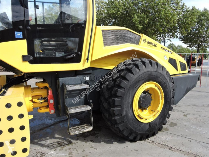 Дорожный каток Bomag BW226