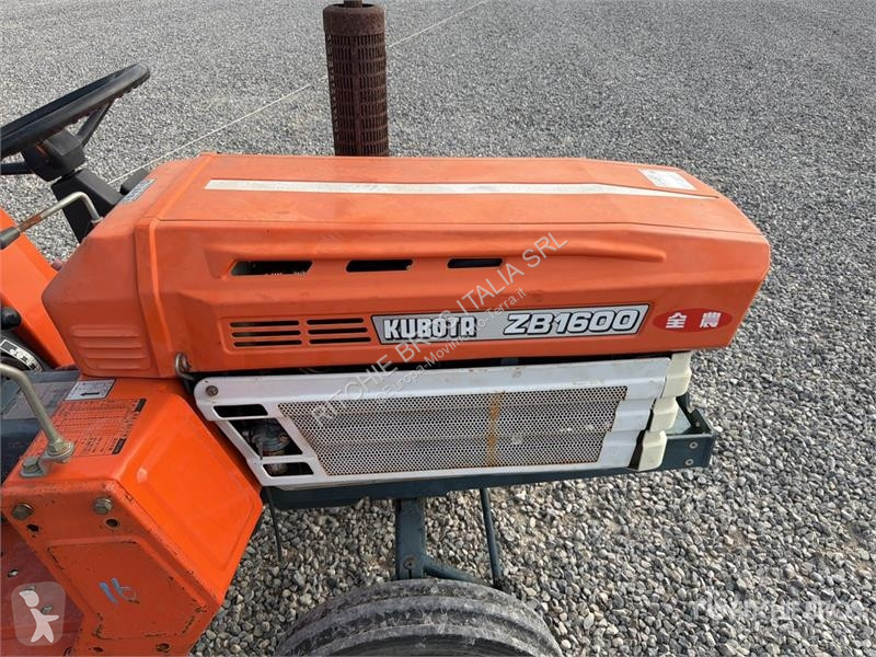 Дорожний коток Kubota ZB1600 Utility Tractor