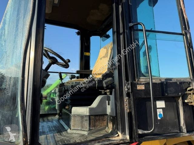 مدحلة Caterpillar CS 423 E
