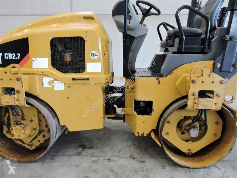 مدحلة Caterpillar CB2.7