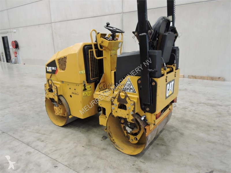 مدحلة Caterpillar CB1.7