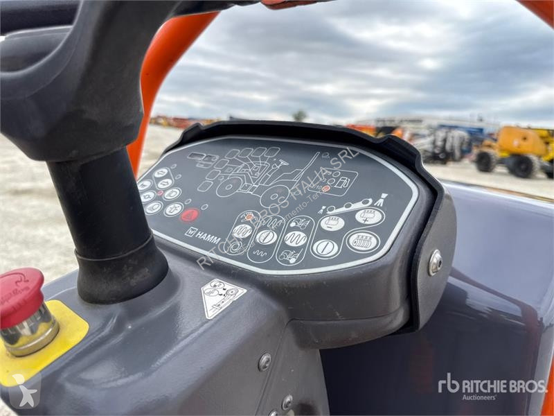 Compactador Hamm Double Drum Roller
