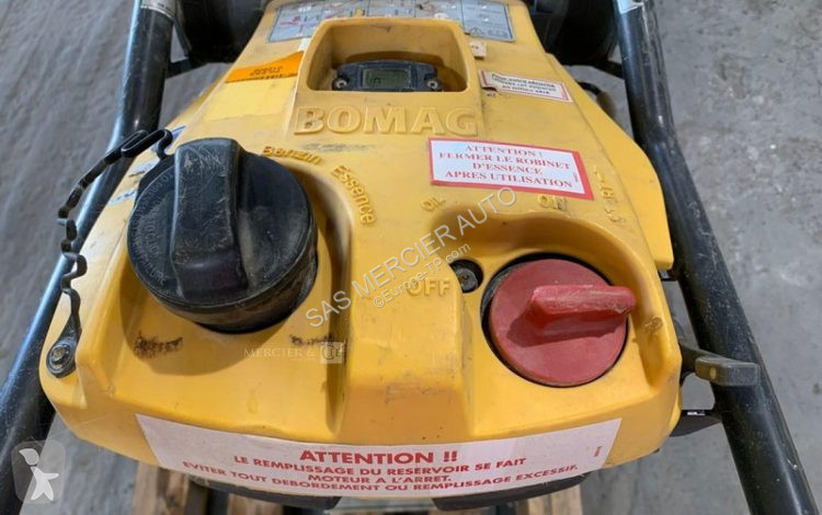 Дорожный каток Bomag pilonneuse essence -