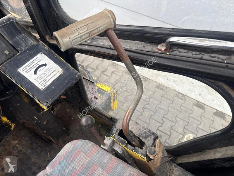 Валяк Bomag BW172D